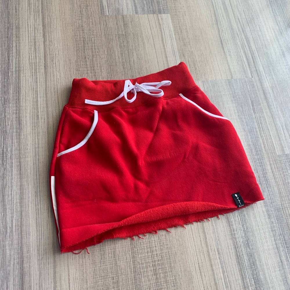 Poster grl skirt red xs worn once